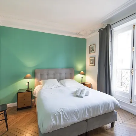 Veeve - Charming Haussmannian Apartment Paris