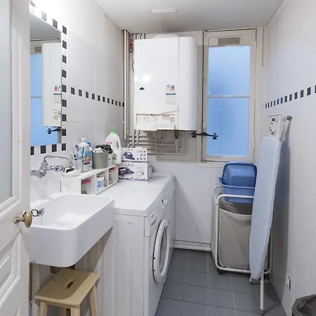Apartment Veeve - Charming Haussmannian Paris