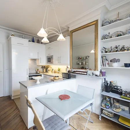 Veeve - Charming Haussmannian Apartment Paris