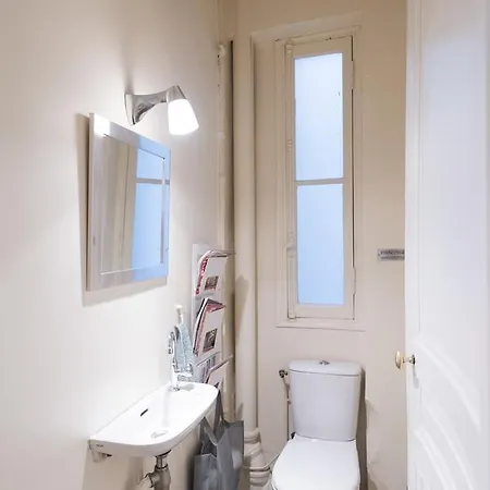 Apartment Veeve - Charming Haussmannian *